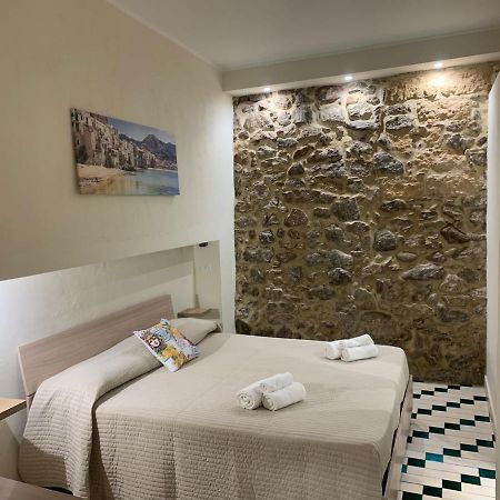 Vitrani'S House Apartments Cefalu Bagian luar foto