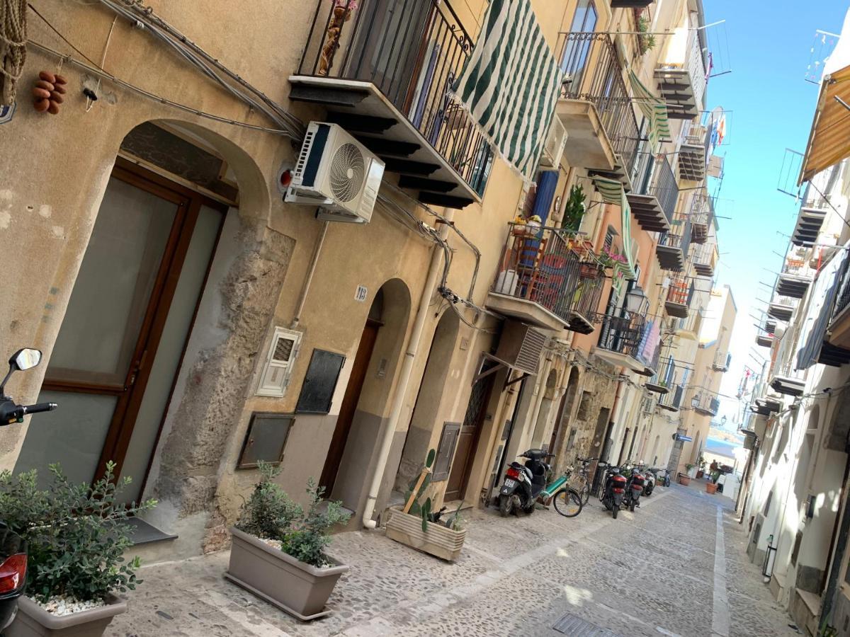 Vitrani'S House Apartments Cefalu Bagian luar foto